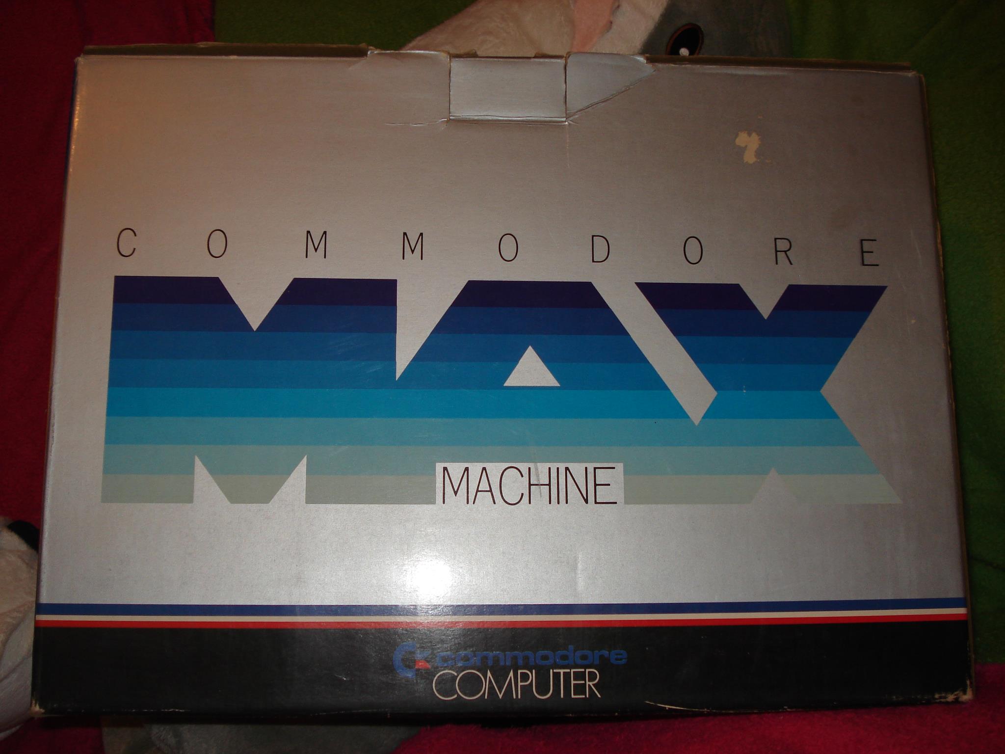 commodore max box